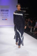 Model walk the ramp for Nupur Kanoi show at Lakme Fashion Week 2012 Day 5 in Grand Hyatt on 7th Aug 2012 (83).JPG